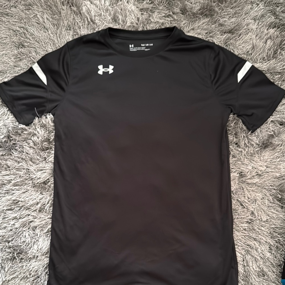 Under Armour Black Short Sleeve Tee Performance